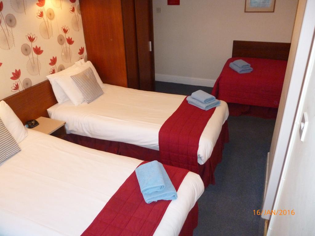 Grange Lodge Hotel - B&B 런던 객실 사진