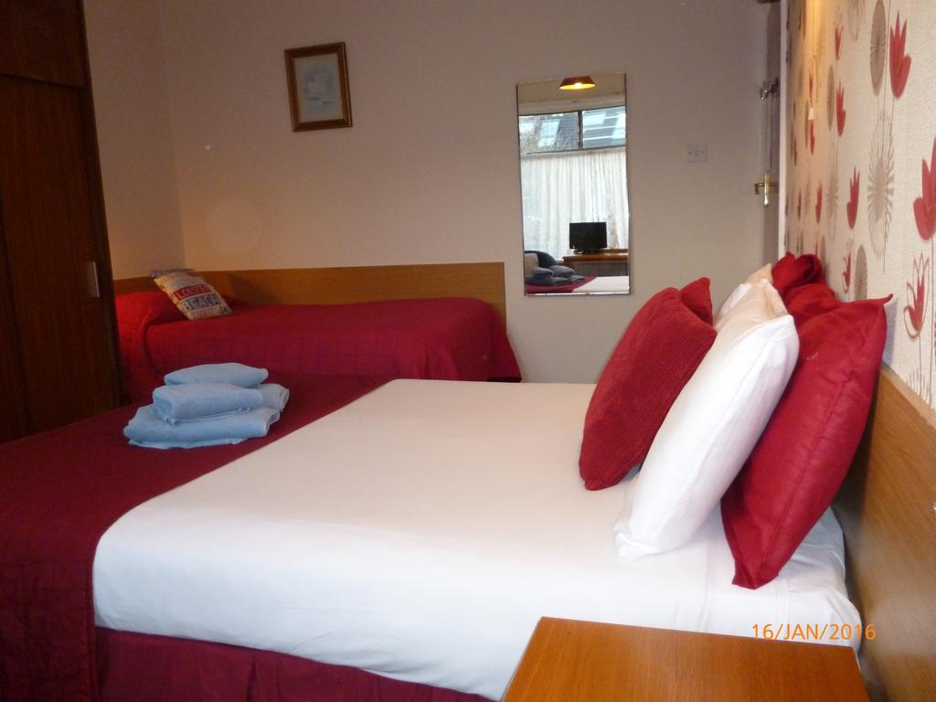 Grange Lodge Hotel - B&B 런던 객실 사진