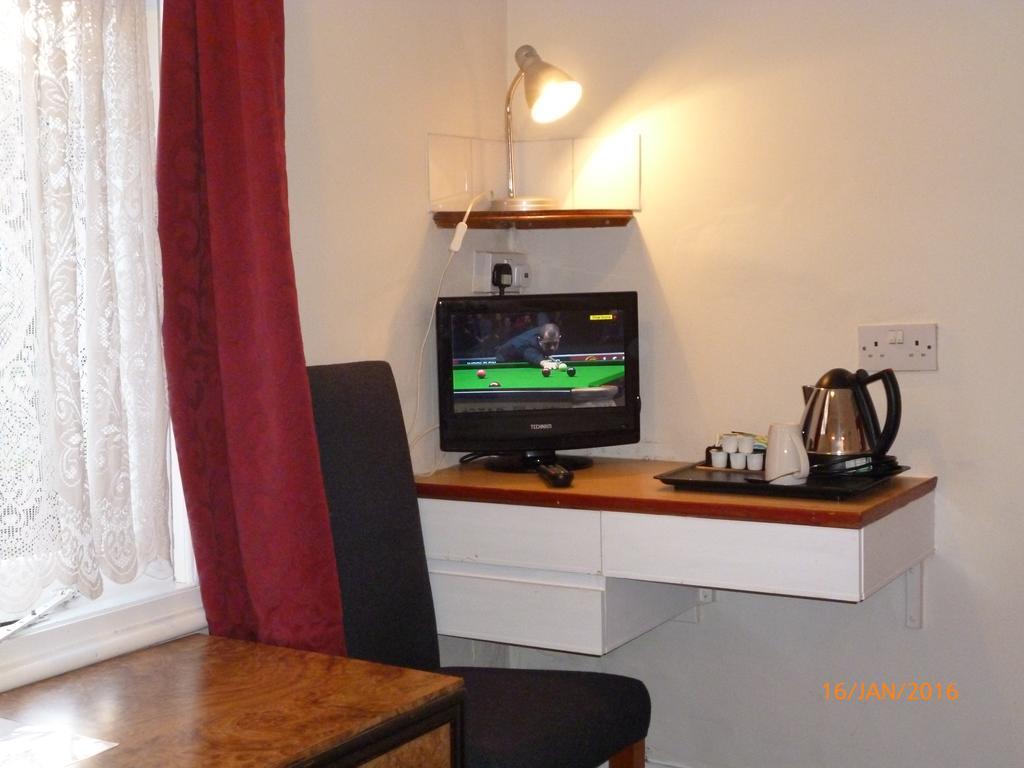 Grange Lodge Hotel - B&B 런던 객실 사진