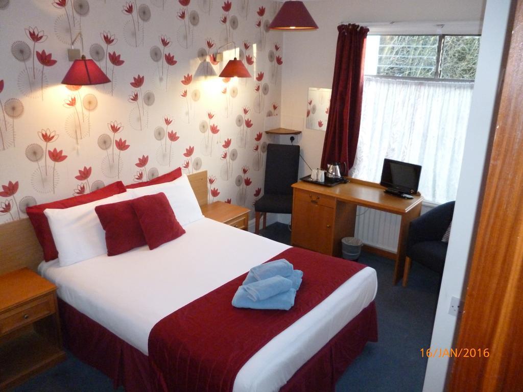 Grange Lodge Hotel - B&B 런던 객실 사진