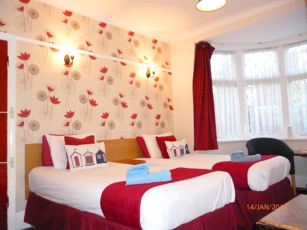 Grange Lodge Hotel - B&B 런던 객실 사진