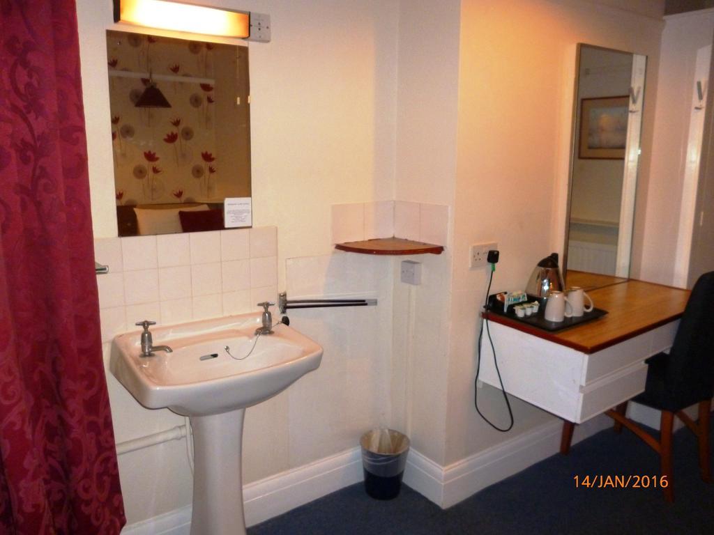 Grange Lodge Hotel - B&B 런던 객실 사진