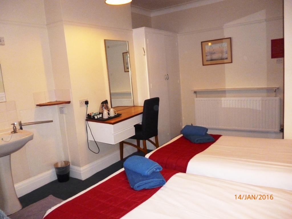 Grange Lodge Hotel - B&B 런던 객실 사진