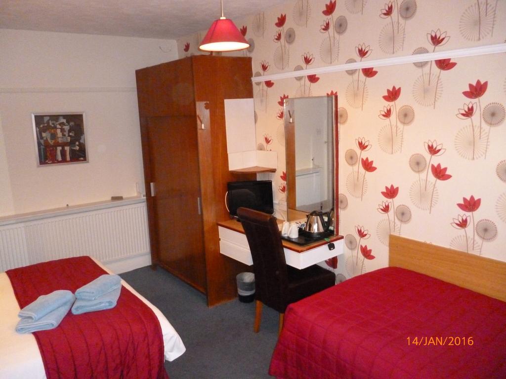 Grange Lodge Hotel - B&B 런던 객실 사진