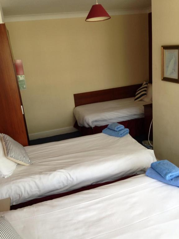 Grange Lodge Hotel - B&B 런던 객실 사진